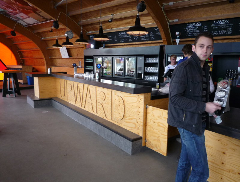 interieur_clubhuis_bar clubhuis upward ontwerp buroBois architect arnhem interieur hergebruik