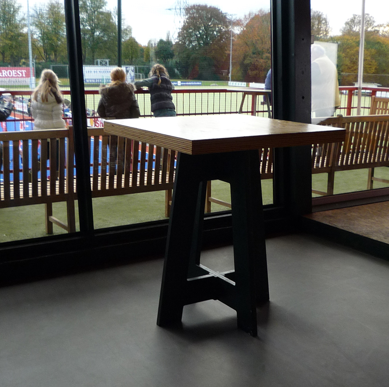 statafel clubhuis upward ontwerp buroBois architect arnhem interieur hergebruik