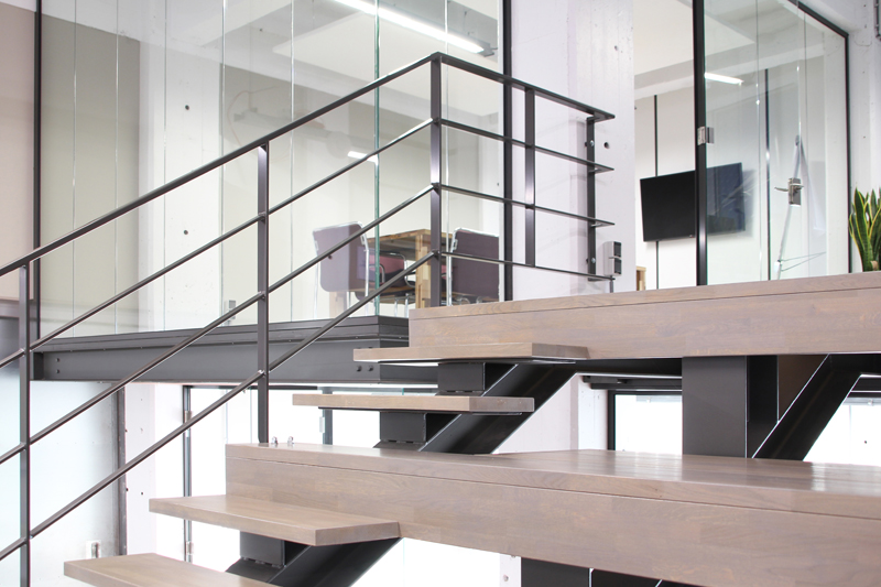 onepowerlab_14 Aansluiting trap aan vergaderruimte architectuur interieur buro bois arnhem